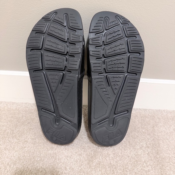 FILA Womens Slides - Picture 2 of 3
